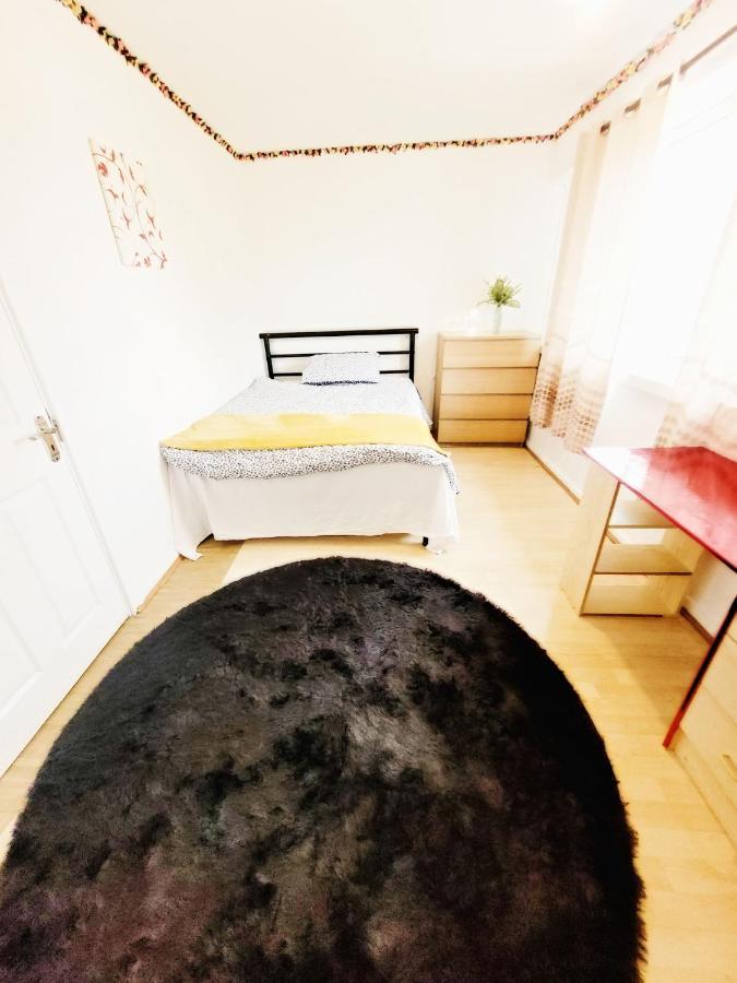 Excellent Double Rooms In Cheap Rate Around Central 伦敦 外观 照片