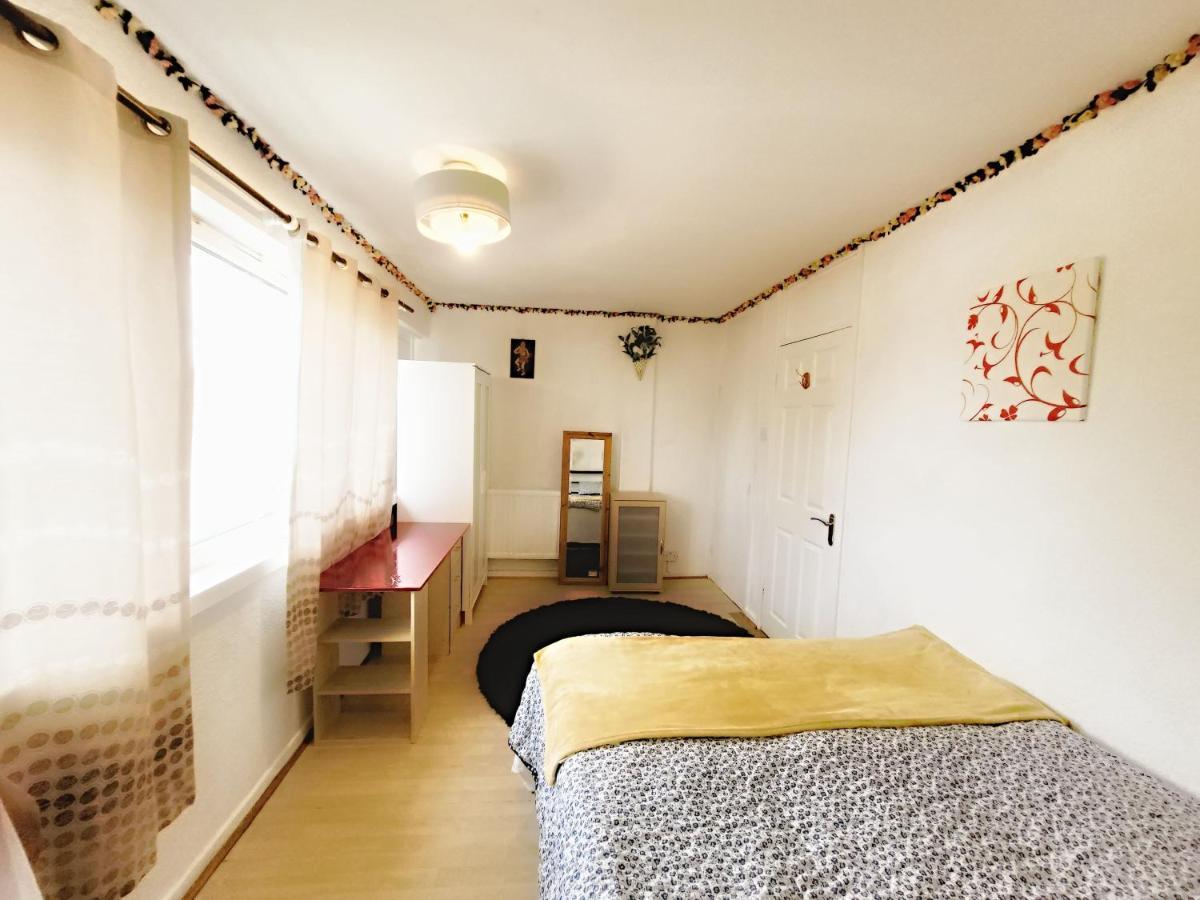 Excellent Double Rooms In Cheap Rate Around Central 伦敦 外观 照片
