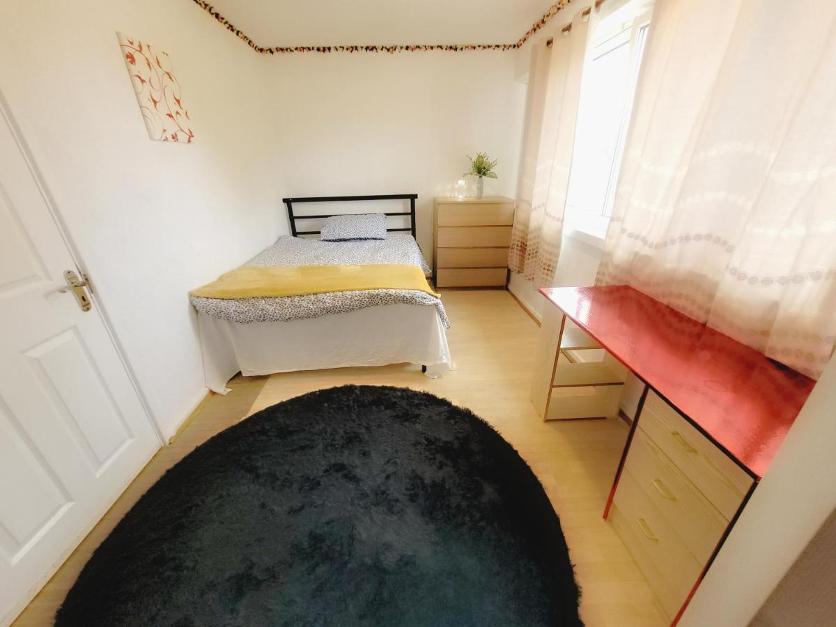 Excellent Double Rooms In Cheap Rate Around Central 伦敦 外观 照片