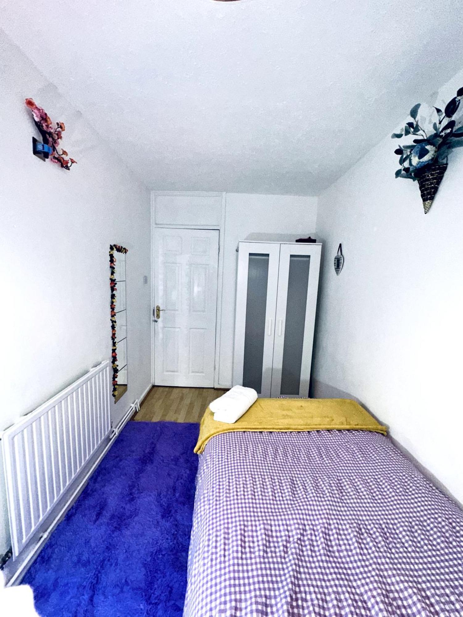 Excellent Double Rooms In Cheap Rate Around Central 伦敦 外观 照片