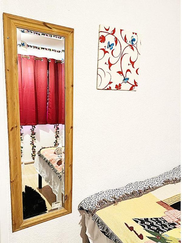 Excellent Double Rooms In Cheap Rate Around Central 伦敦 外观 照片