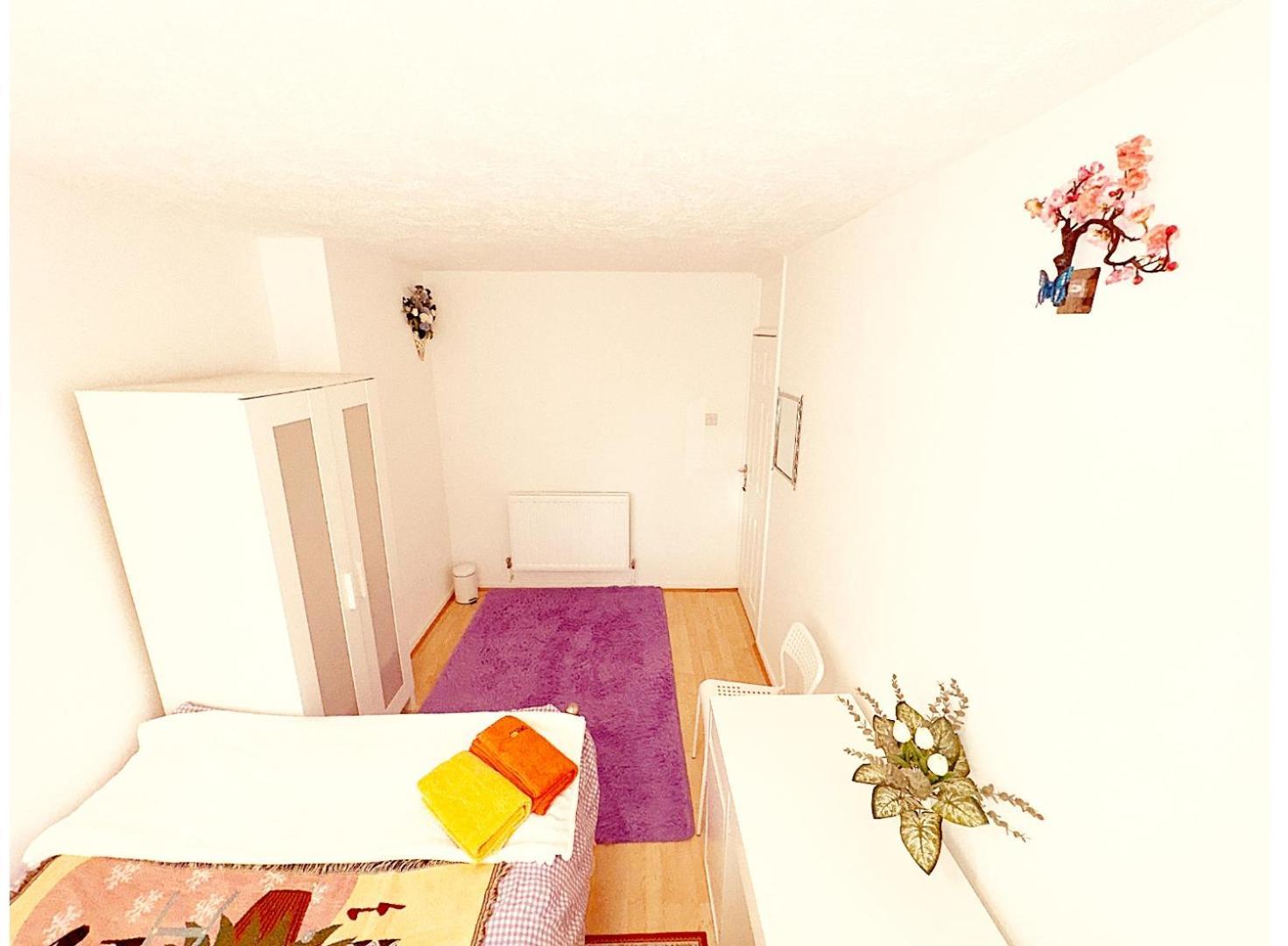 Excellent Double Rooms In Cheap Rate Around Central 伦敦 外观 照片