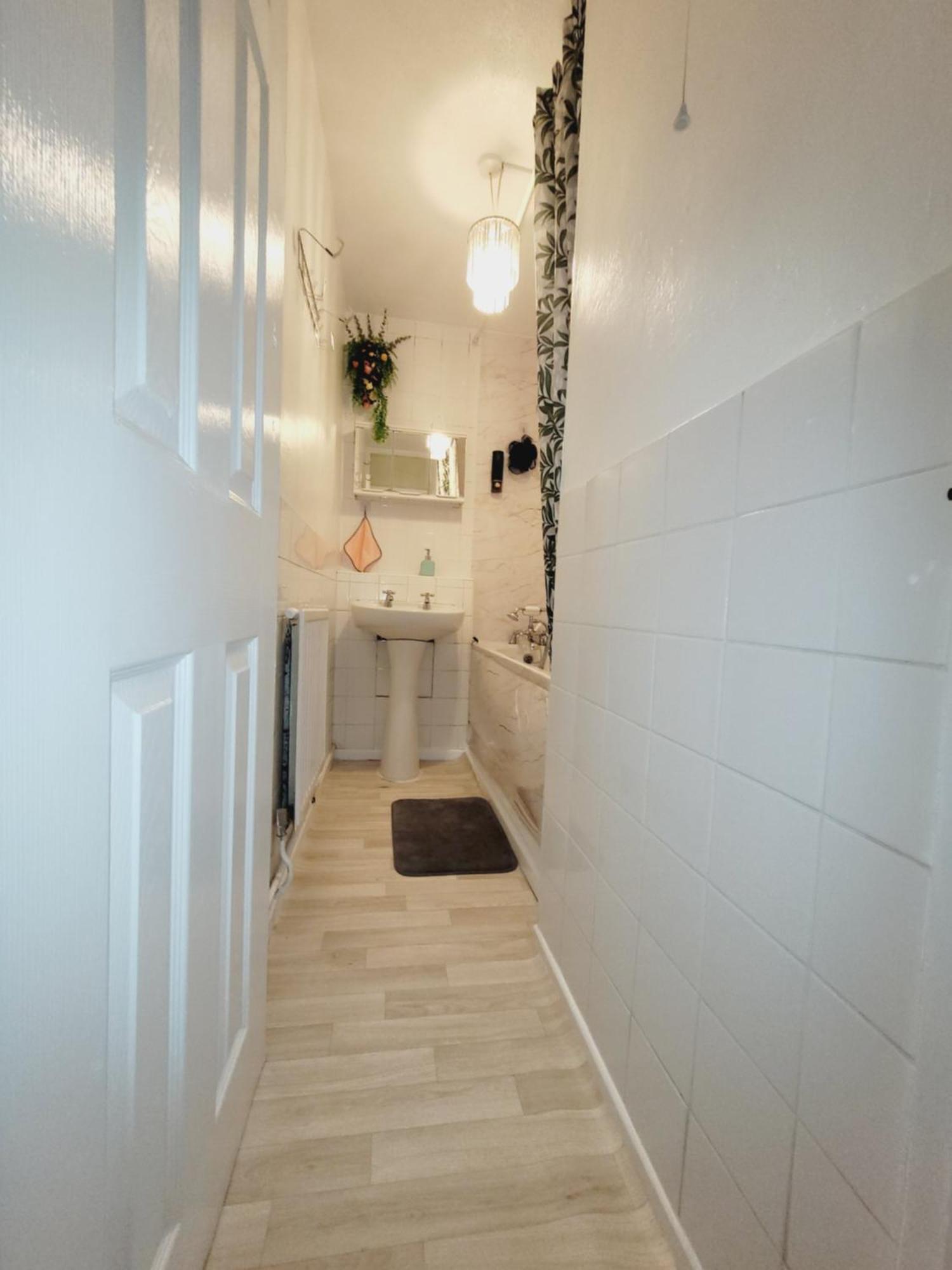 Excellent Double Rooms In Cheap Rate Around Central 伦敦 外观 照片